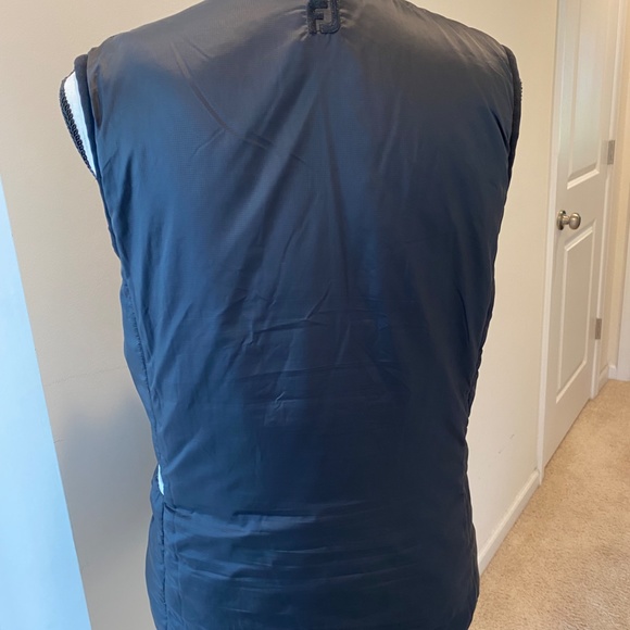 FootJoy Ladies Insulated Reversible Vest, Sz Small - Picture 4 of 5